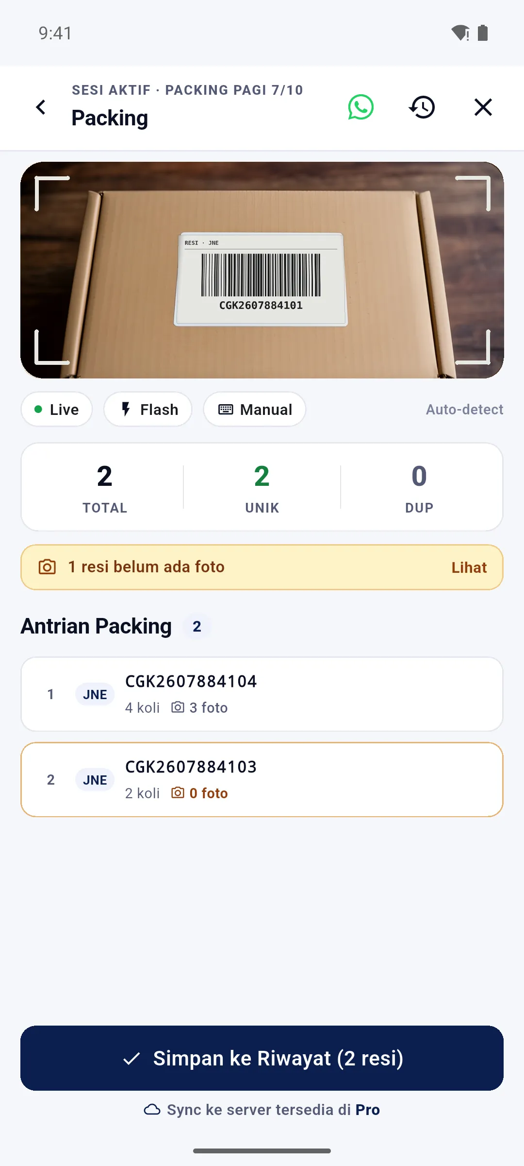 Layar antrian packing: resi CGK2607884104 sudah 4 koli dan 3 foto, resi CGK2607884103 belum ada foto, dengan pengingat kuning 1 resi belum ada foto.