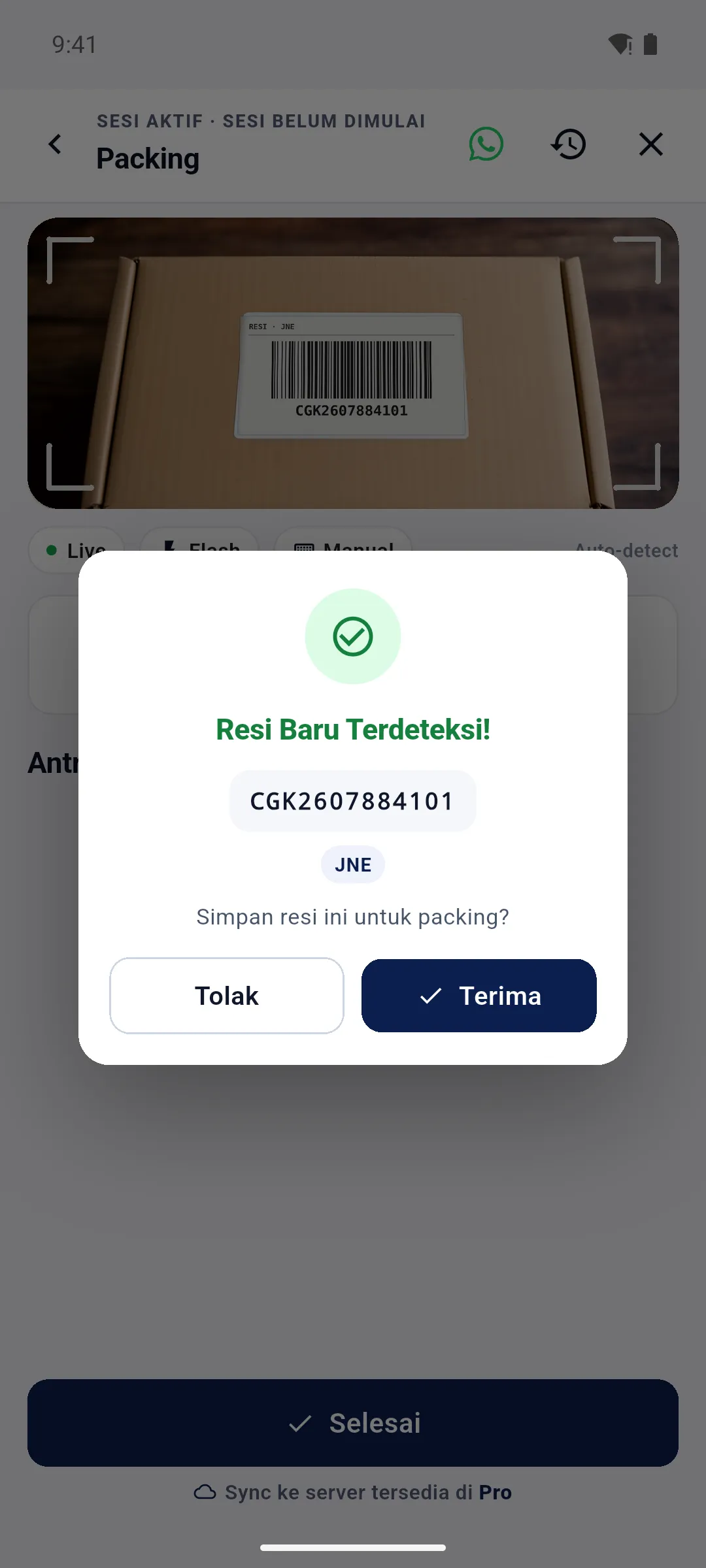 Layar packing JejakPaket: resi CGK2607884101 baru terdeteksi dan kurirnya JNE kebaca otomatis, dengan pilihan Tolak atau Terima.